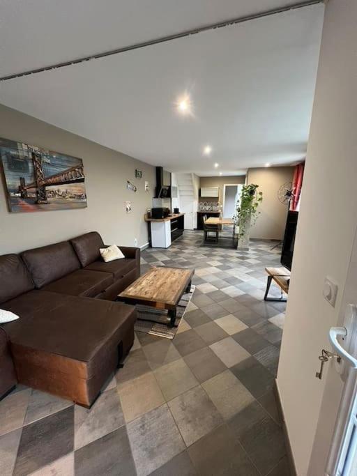 Apartamento Grand Duplex De 80M2 Alençon Exterior foto